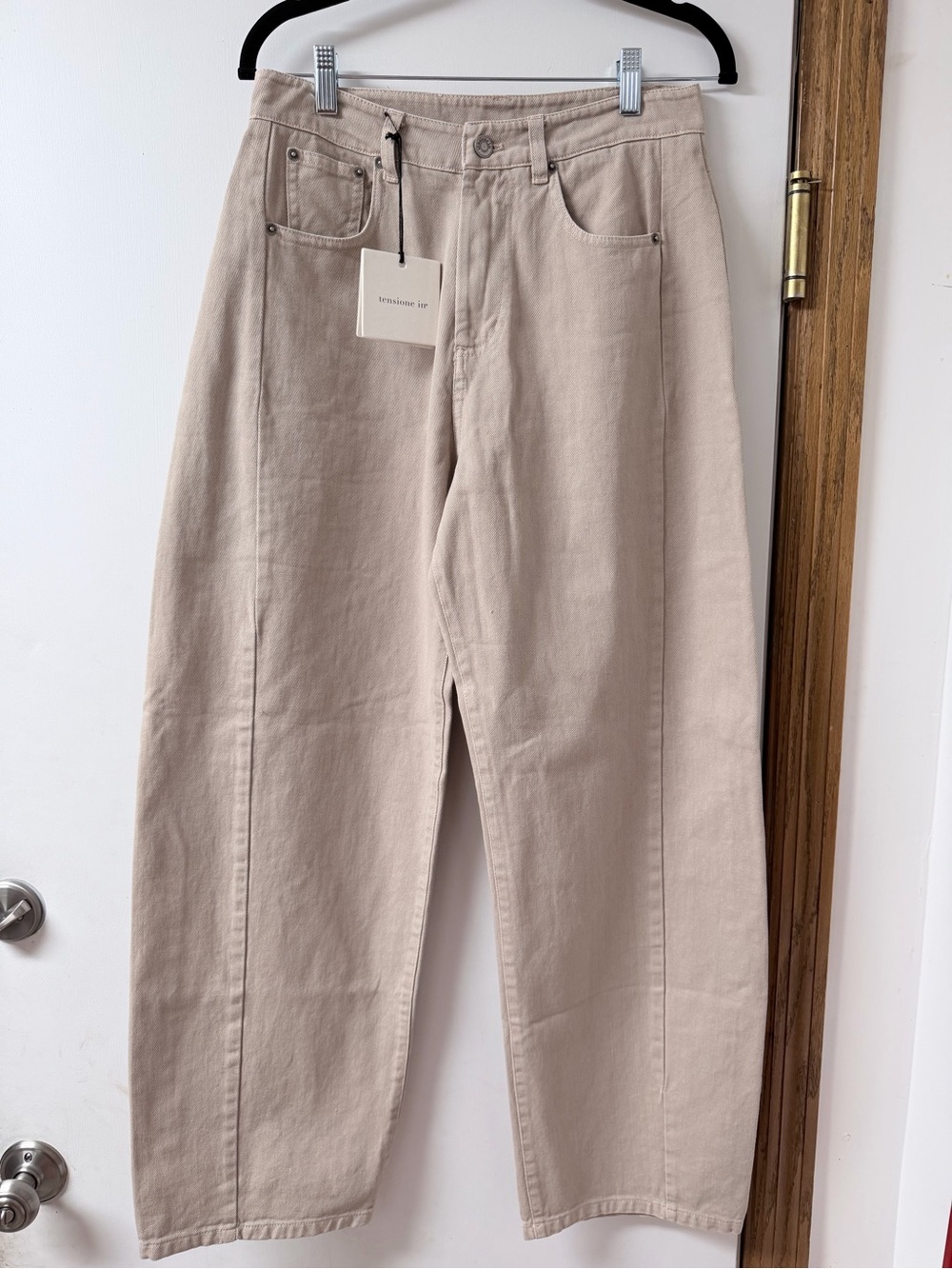 Straight-Leg Jeans in Light Beige — Minimal Mid-Rise Style